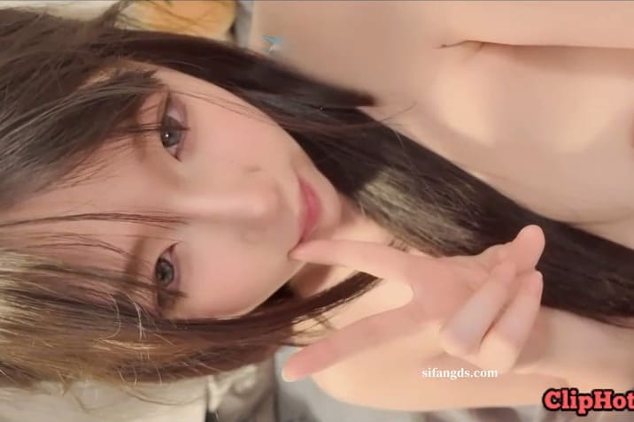 Bé rau cực xinh và ngon